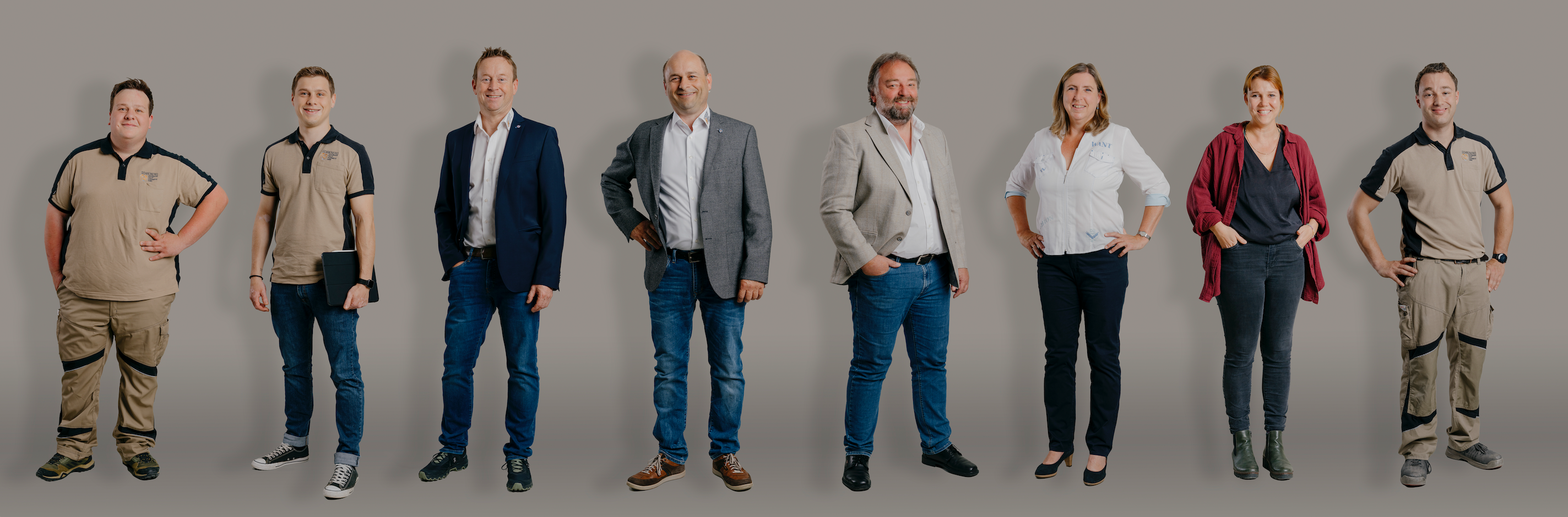 Teambild der Büromitarbeiter der Schreinerei Ackermann Philipp Vesenmeier